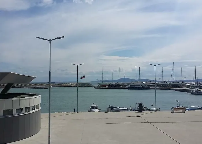 公寓 студио изгрев